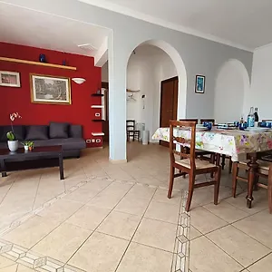  Apartamento Avellini - Delightful And Spacious With Terrace - Near Metro A Cornelia