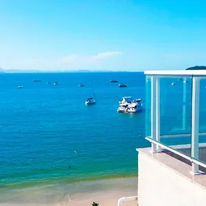 mergulho-no-mar-de-jurere-com-vista-frontal.santa-catarina-brasil.com/